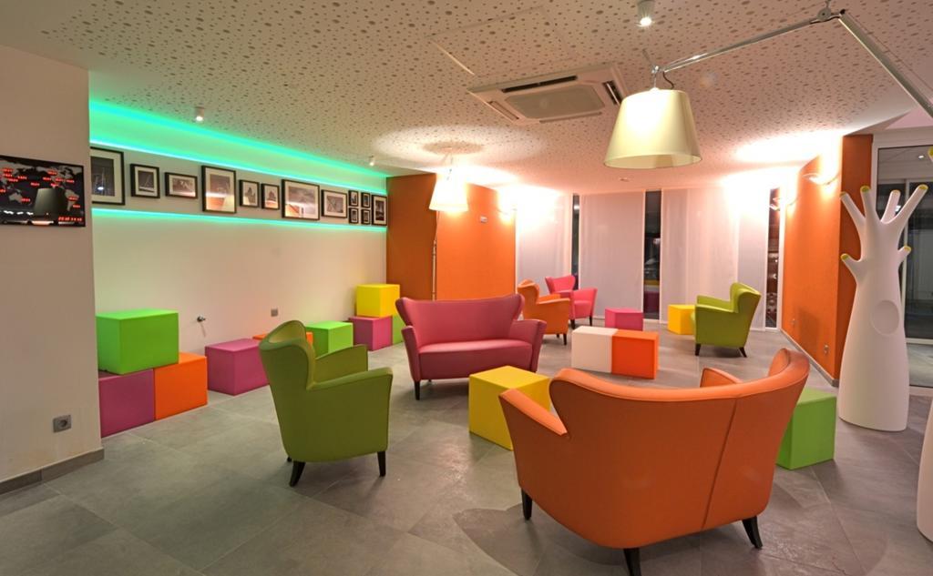 Ibis Styles Nivelles Hotel Екстериор снимка